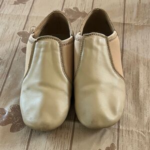 Kids Tan Slip-On jazz Shoes